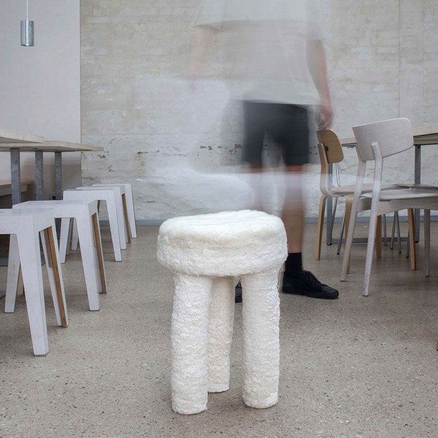 Hocker: «Bactory» Matthis Plaga & Leon Ehrmann Semesterprojekt «Microbial Factories», Sommer 2025